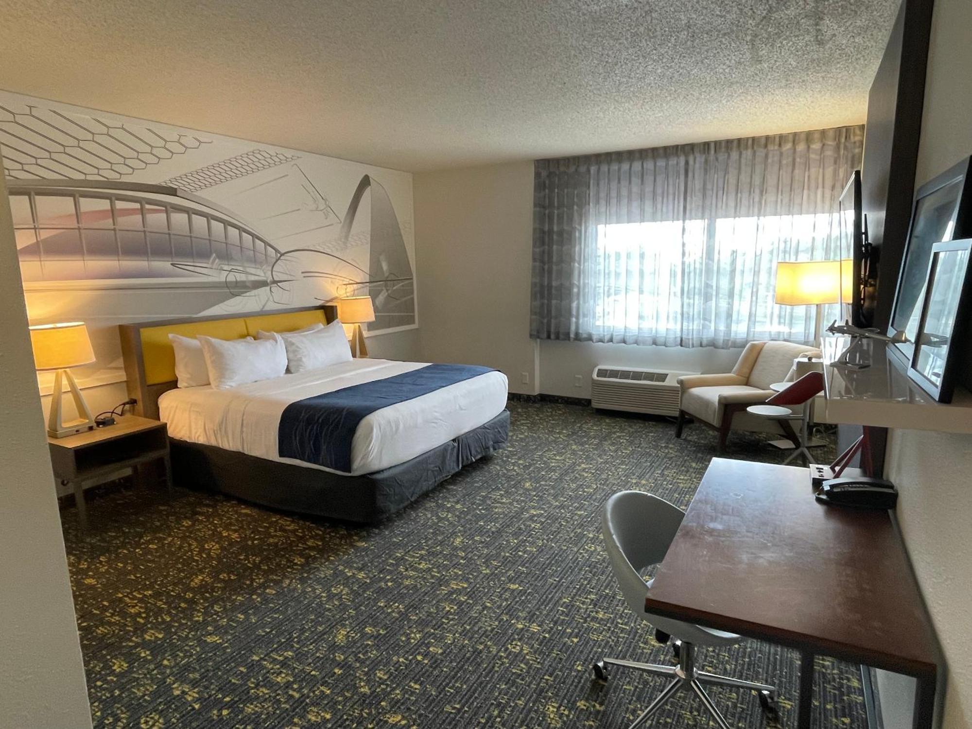 Saint Louis Airport Hotel 4*