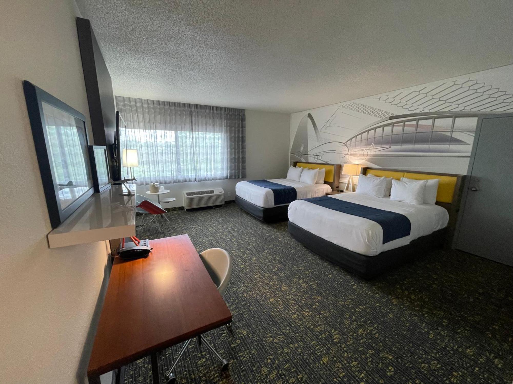 Saint Louis Airport Hotel 4*