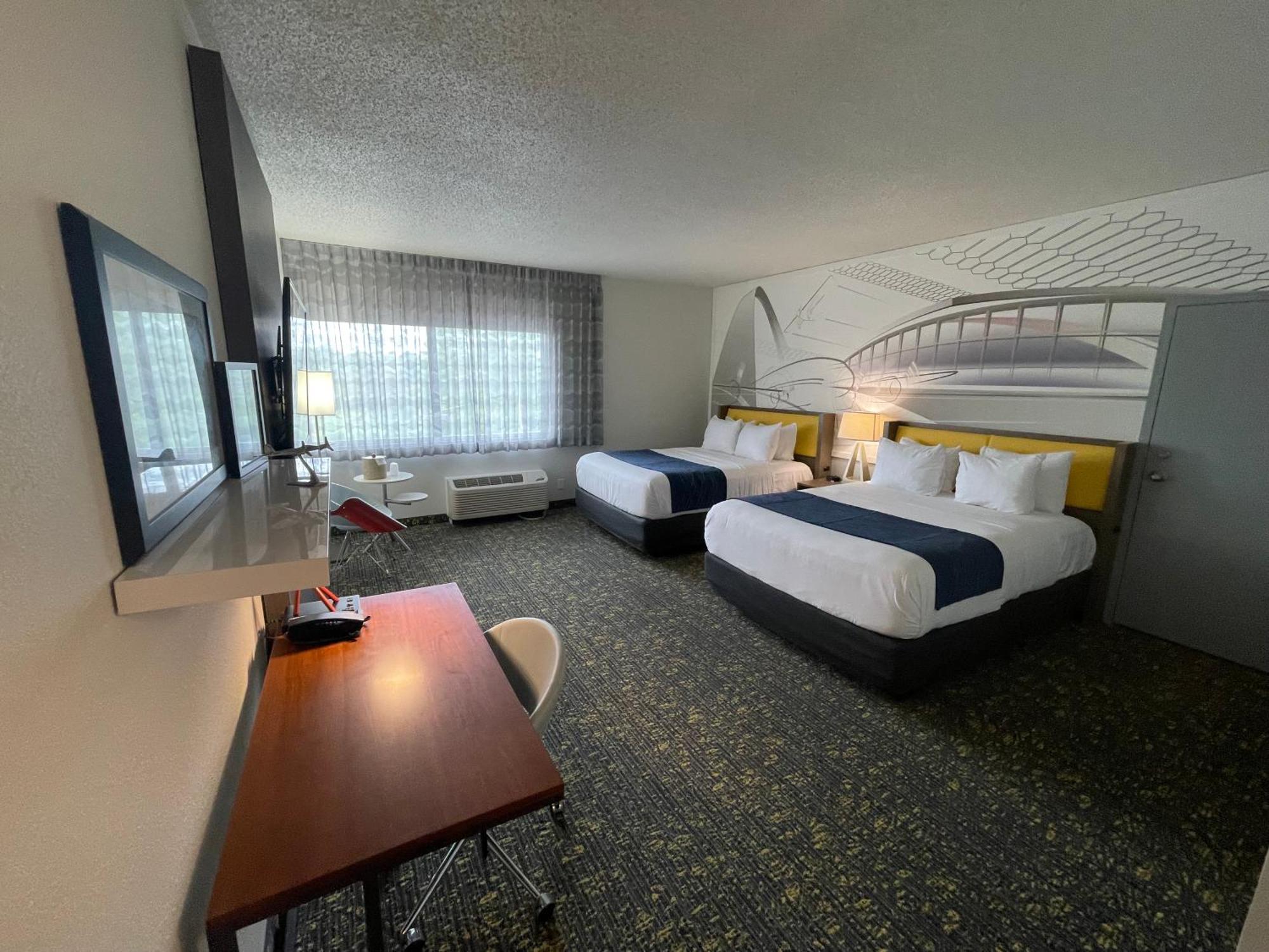 Saint Louis Airport 4*