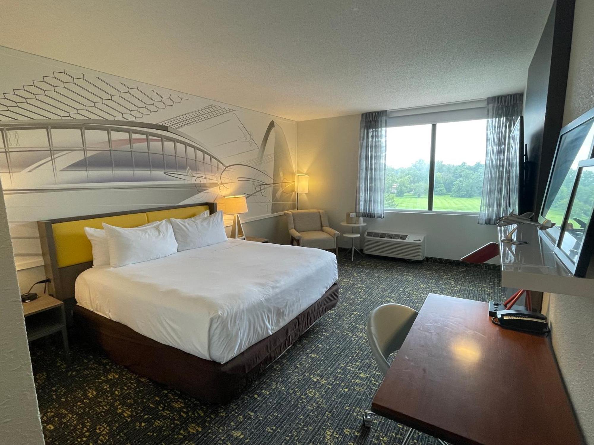 Saint Louis Airport Hotel 4*