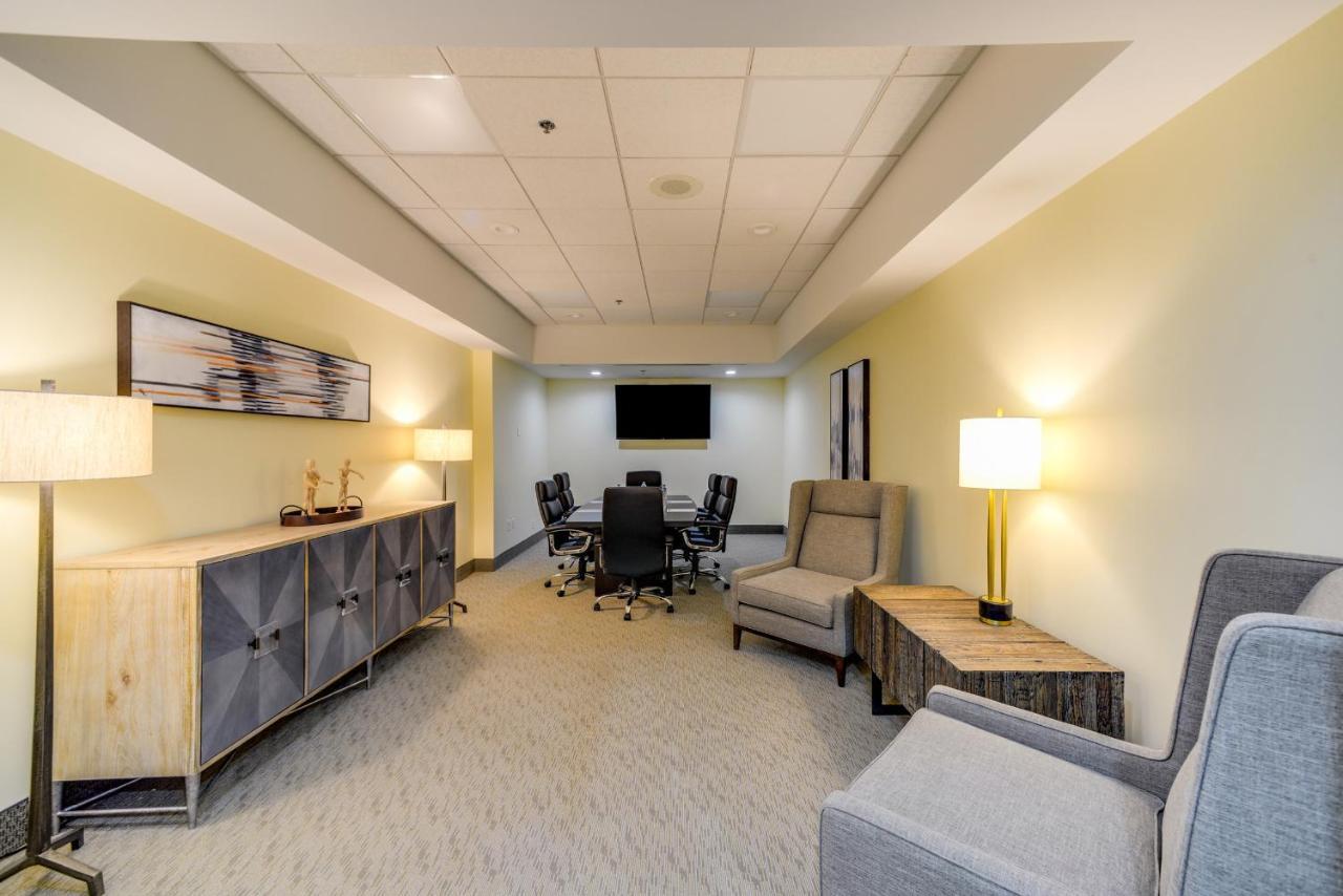 Saint Louis Airport 4*